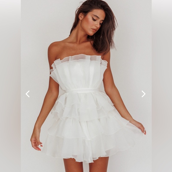 BNWT white mini dress Selfie Leslie medium - Picture 1 of 6